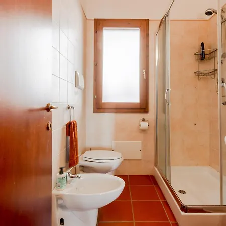 Guesthost - Casa A Chia