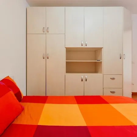 Guesthost - Casa A Chia